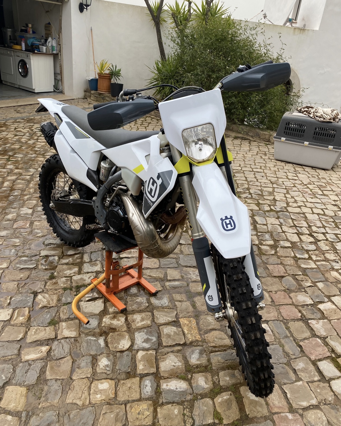 2022 Husqvarna TE 300, photo 2